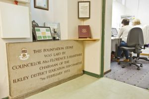 ashlands primary school foundation stone 1 sm.jpg